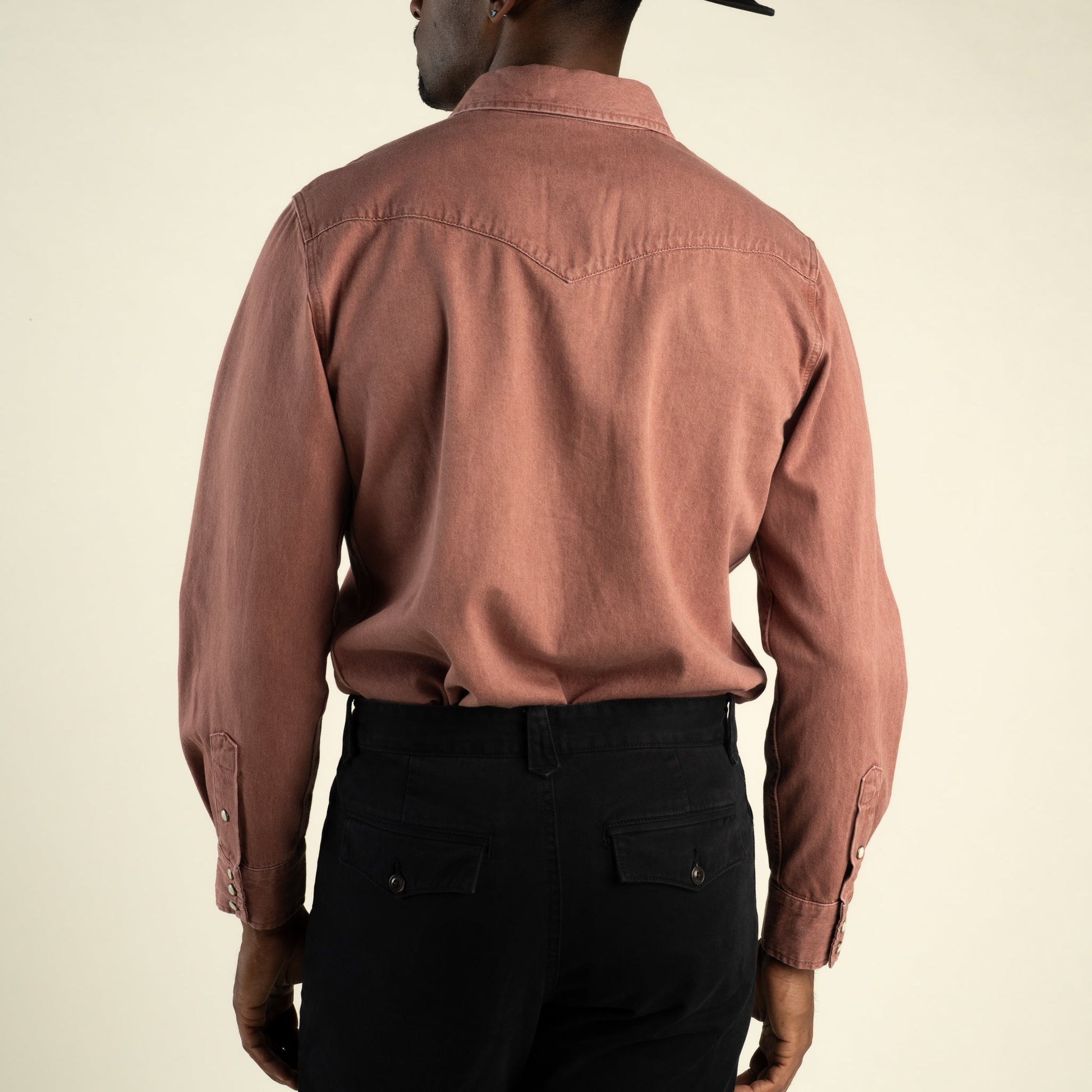 Sendero Provisions Co. The Wyatt Pearl Snap Long Sleeve Denim Shirt