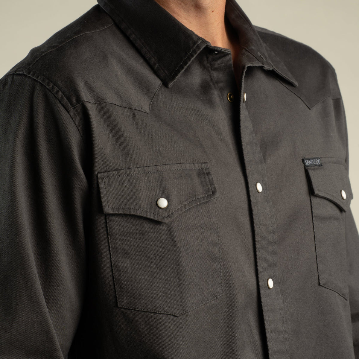 Sendero Provisions Co. The Wyatt Pearl Snap Long Sleeve Solid Shirt
