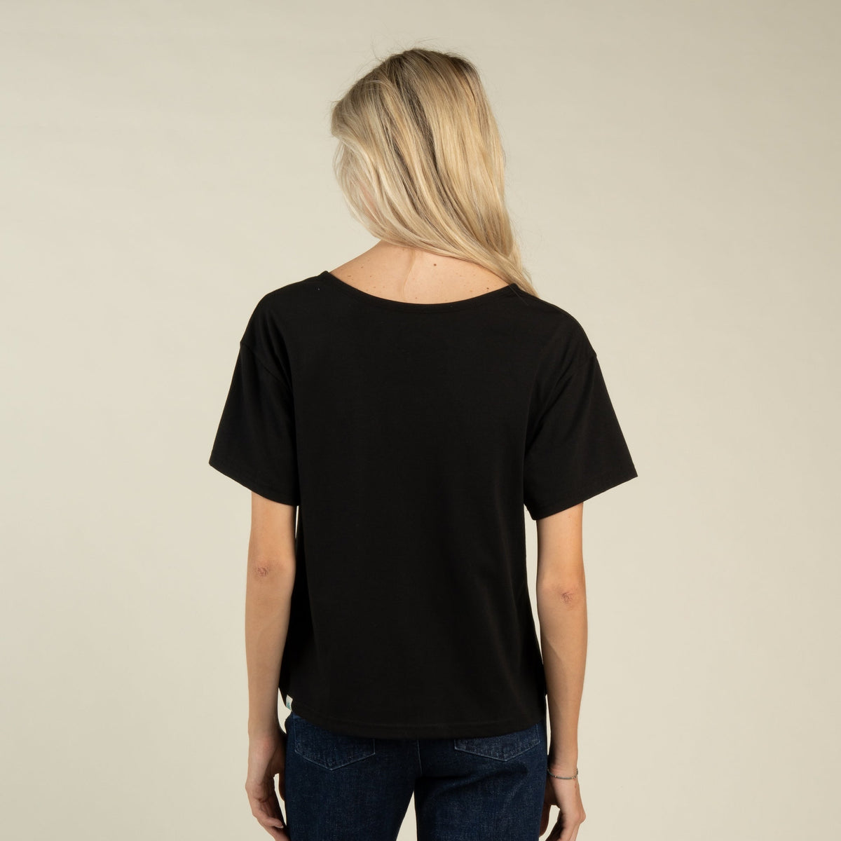 Sendero Provisions Co. Howdy Basic Tee