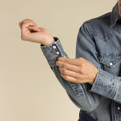 Sendero Provisions Co. The Women's Wyatt Denim Pearl Snap Shirt
