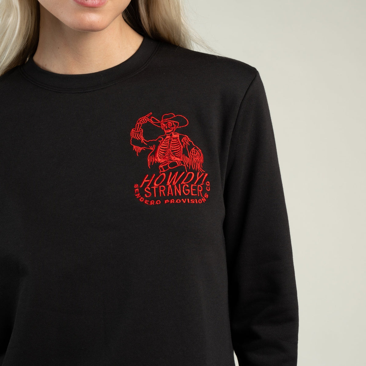 Sendero Provisions Co. Women's Howdy Stranger Sweatshirt